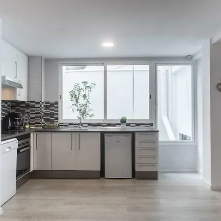 Islas Canarias * Valencia